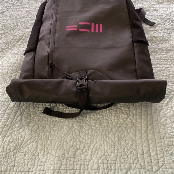 Waterproof MiiR Backpack - Picture 5 of 11